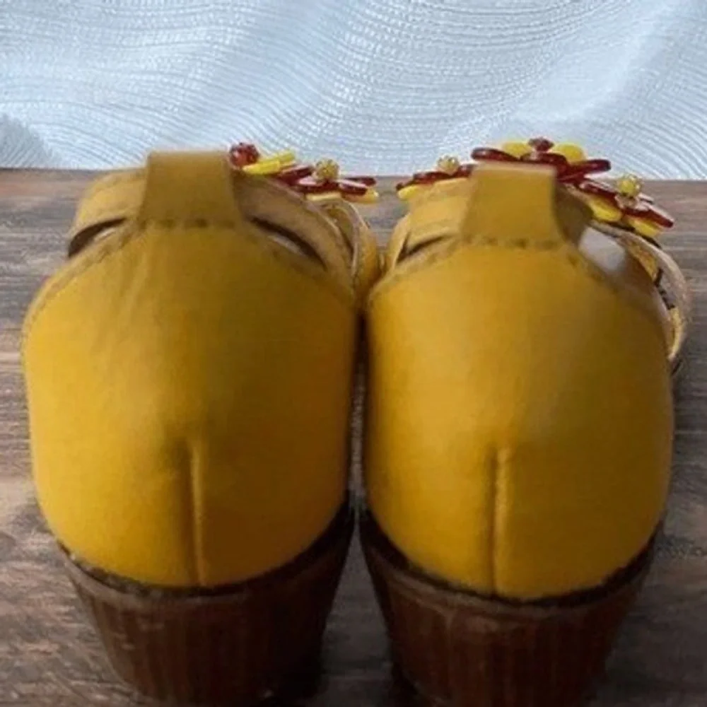 VTG Y2K Marc Jacobs Yellow Leather Floral Wedge Sandals Ankle Strap 38.5 Italy